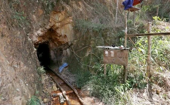 Đột nhập hầm khai thác vàng trái phép ở Lâm Đồng