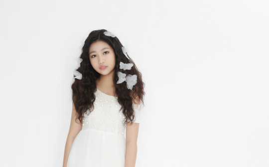 Câu chuyện tình mẹ con ý nghĩa của Ruby's Midu trên sàn diễn Thu Đông VIFW 2018