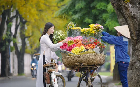 Dự báo thời tiết 21/10: Hà Nội ấm lên, Sài Gòn nguy cơ ngập