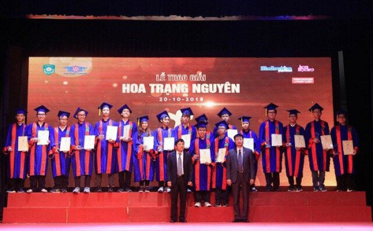195 học sinh phía Bắc được trao giải 'Hoa Trạng Nguyên' 2018