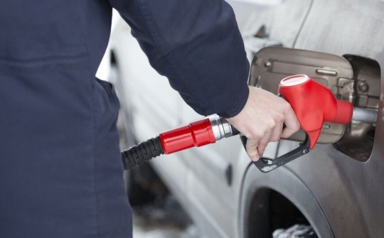 Đúng ngày khai mạc Quốc hội, giá xăng bất ngờ giảm