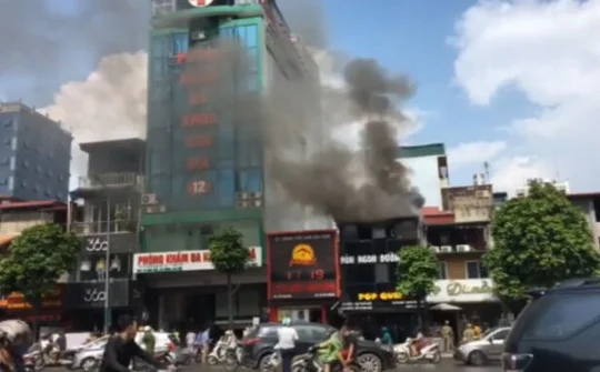 Hà Nội: Cháy tại nhà hàng ăn ở số 8 Kim Mã 