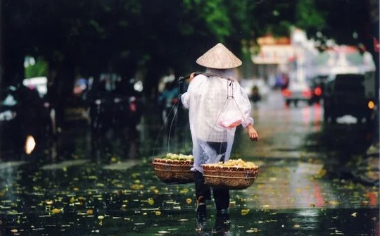 Dự báo thời tiết 24/10: Cả 3 miền đều có mưa dông rải rác