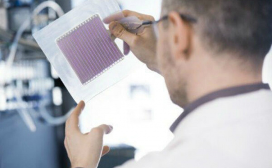 Băng dán y tế plasma thay kháng sinh chữa lành vết thương hở