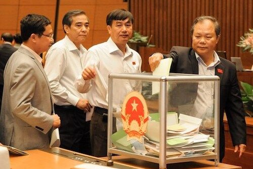 Lấy phiếu tín nhiệm: Sức nặng của niềm tin cử tri