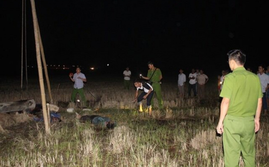 Hà Tĩnh: 4 người bị điện giật tử vong khi đang thi công cột viễn thông