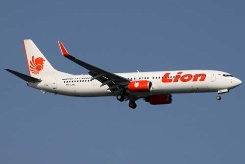 NÓNG: Máy bay chở 189 người của Indonesia rơi xuống biển