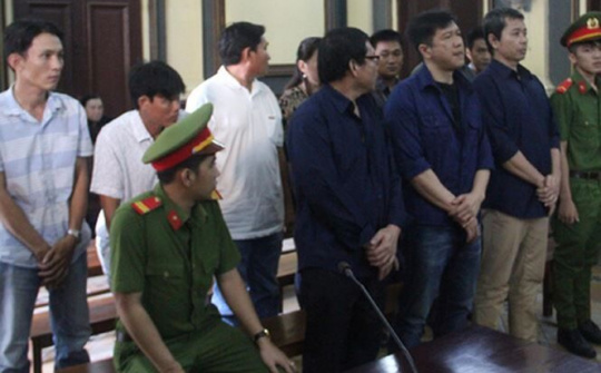 Cựu CSGT giữ lời khai đưa hàng trăm triệu đồng cho 'sếp'