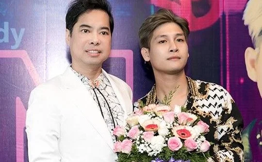 Danh ca Ngọc Sơn nhận thêm con trai nuôi SunD