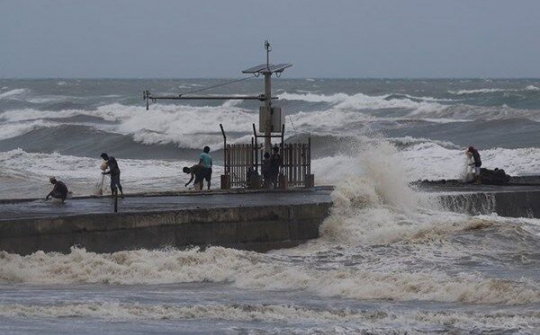 Đêm nay bão Yutu tiến vào Biển Đông