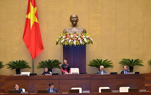 Quốc hội tiến hành chất vấn và trả lời chất vấn