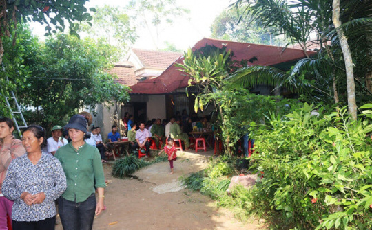 Bức thư tuyệt mệnh hé lộ nguyên nhân bi kịch khiến 2 mẹ con treo cổ tự tử ở Hà Tĩnh