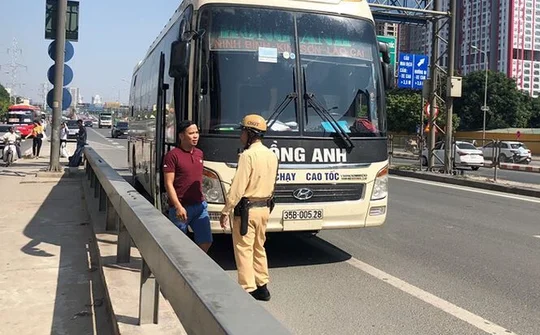 Kiến nghị điều chỉnh lộ trình 140 tuyến xe khách 'quá cảnh' qua Hà Nội