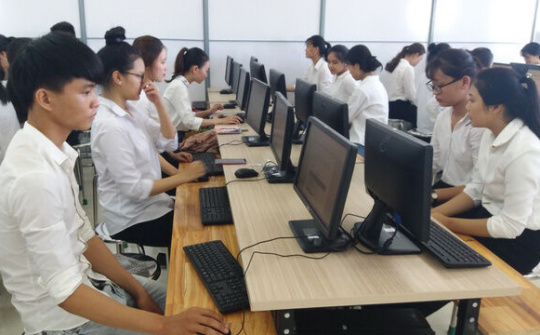 Đề xuất chương trình đào tạo Tiếng Anh trong cao đẳng nghề