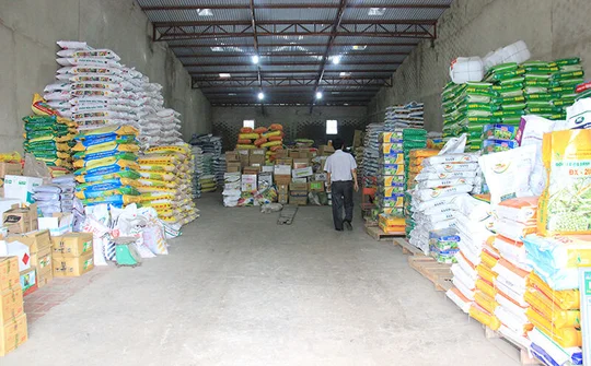 Tiền Giang trả lời về xử lý ô nhiễm do cháy kho vật tư nông nghiệp