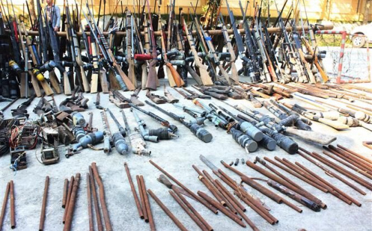 Tiêu hủy lượng lớn súng tự chế và vật liệu nổ ở Nghệ An