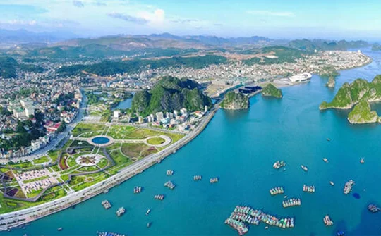 Hạ Long Bay Heritage Marathon là 150 đường chạy đẹp nhất thế giới