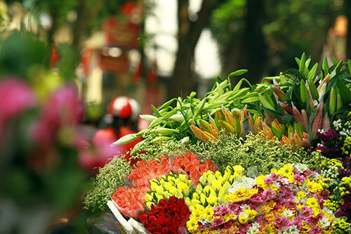 Dự báo thời tiết 6/10: Hà Nội nắng hơn 30 độ, Sài Gòn mưa 