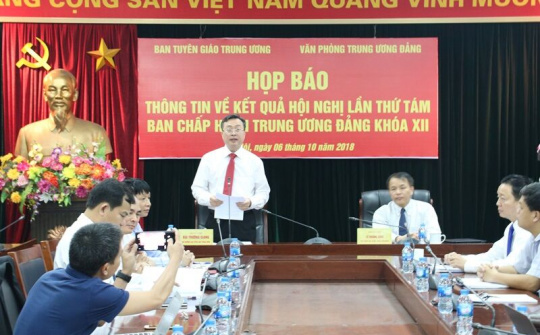 Họp báo thông tin về kết quả Hội nghị lần thứ Tám Ban Chấp hành Trung ương Đảng khóa XII
