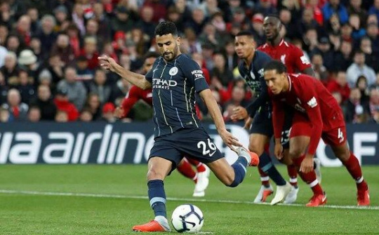 Man City 'đánh rơi' 3 điểm tại Anfield khi Mahrez đá hỏng phạt đền