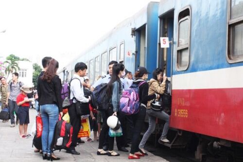 Giảm giá vé hàng loạt mác tàu tuyến Bắc - Nam