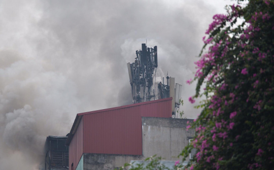 Hà Nội: Quán karaoke 9 tầng cháy do đốt vàng mã ngày mùng 1 