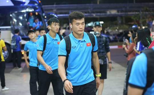 Tuyển Việt Nam trở lại Hà Nội, thầy Park cho phép học trò về thăm gia đình