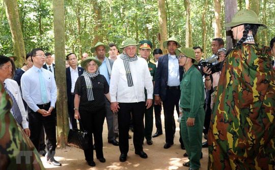 Chủ tịch Cuba kết thúc chuyến thăm hữu nghị chính thức Việt Nam