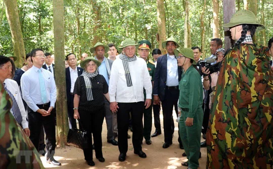 Chủ tịch Cuba kết thúc chuyến thăm hữu nghị chính thức Việt Nam