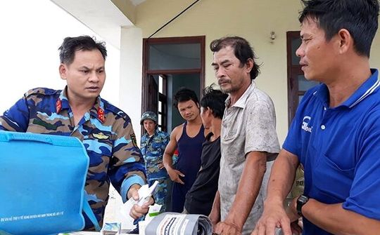 Giúp ngư dân vững tin bám biển đánh bắt hải sản