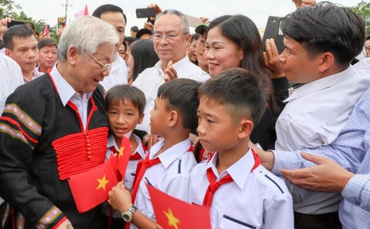 Tổng Bí thư, Chủ tịch nước dự Ngày hội Đại đoàn kết cùng đồng bào Dur Kmăl