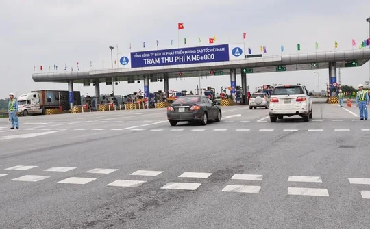 Bộ Giao thông yêu cầu VEC tự tìm vốn đầu tư thu phí không dừng trên cao tốc