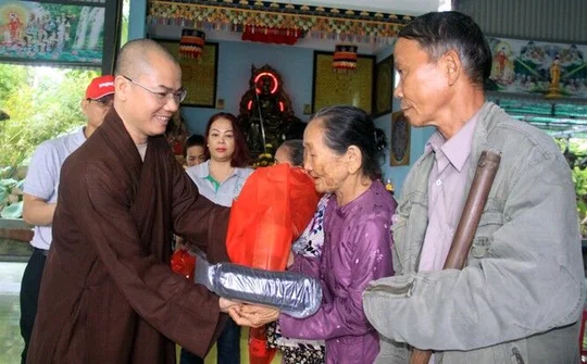 Tầm soát ung thư cho hơn 600 người nghèo ở Đà Nẵng