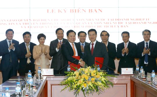 Bàn giao VNPT và Mobifone về Uỷ ban quản lý vốn Nhà nước