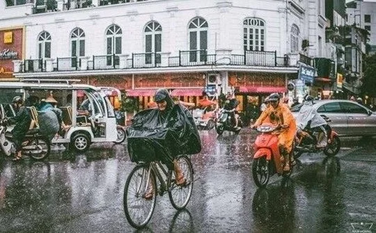 Dự báo thời tiết ngày 13/11: Hà Nội tiếp tục mưa rào sáng sớm