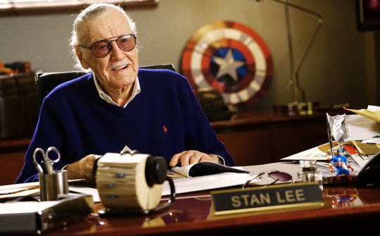 'Ông trùm' của vũ trụ điện ảnh Marvel - Stan Lee qua đời