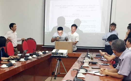 Vinamilk đưa ra giá thấp hơn đối thủ nhiều tỷ đồng trong gói thầu 'Sữa học đường'