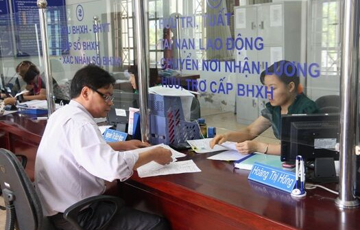 Đề xuất điều chỉnh tỷ lệ đóng BHXH giữa doanh nghiệp và người lao động 