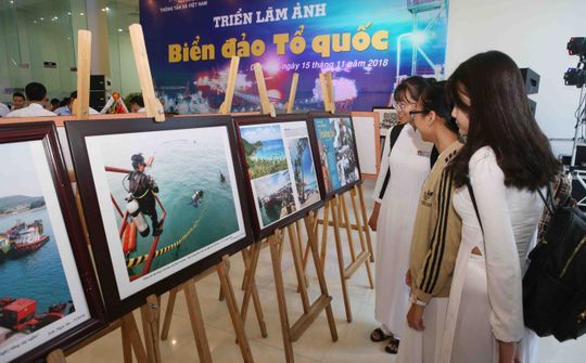  Triển lãm ảnh 'Biển đảo Tổ quốc' tại Đà Nẵng