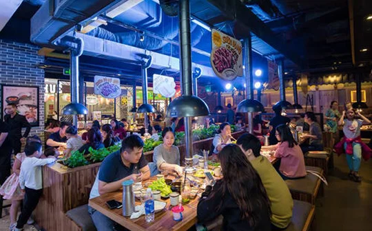Cuộc cạnh tranh trên từng mét đất của hai ông lớn lẩu nướng, bia tươi
