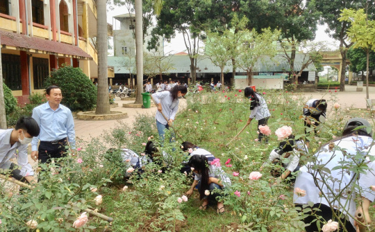 ‘Người truyền lửa’ cho nhiều thế hệ học trò