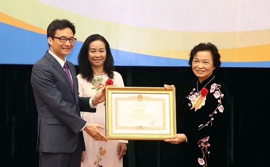 Biểu dương các điển hình tiên tiến trong công tác bảo vệ quyền trẻ em