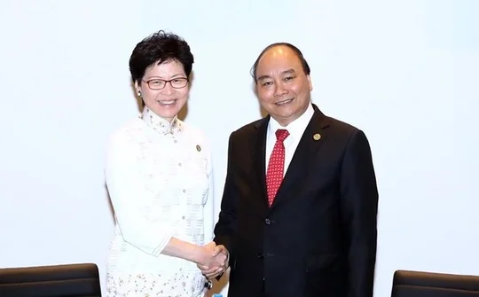 PM Phuc meets with New Zealand, Hong Kong leaders on APEC sidelines