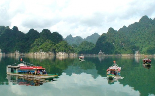 Na Hang lake: A great area to get out of the city at the weekend