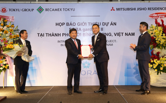 UBND tỉnh Bình Dương trao giấy chứng nhận đầu tư cho Tập đoàn Becamex Tokyu