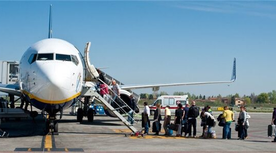 Sân bay Cam Ranh, Liên Khương hoạt động trở lại sau ảnh hưởng bão