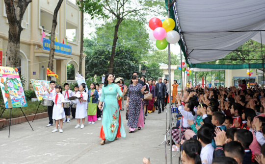 Trường tiểu học Xuân La: Kỷ niệm 36 năm ngày Nhà giáo Việt Nam 20/11