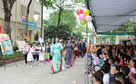 Trường tiểu học Xuân La: Kỷ niệm 36 năm ngày Nhà giáo Việt Nam 20/11