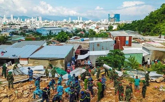 Lở núi ở Nha Trang: Số người chết đã lên đến 18 người