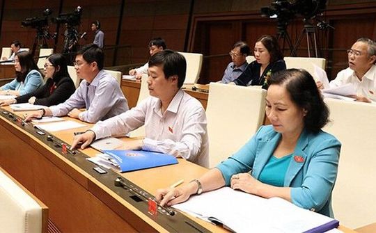 Không phân biệt bằng đại học chính quy và tại chức